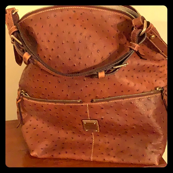 Dooney & Bourke Handbags - Dooney & Burke leather purse